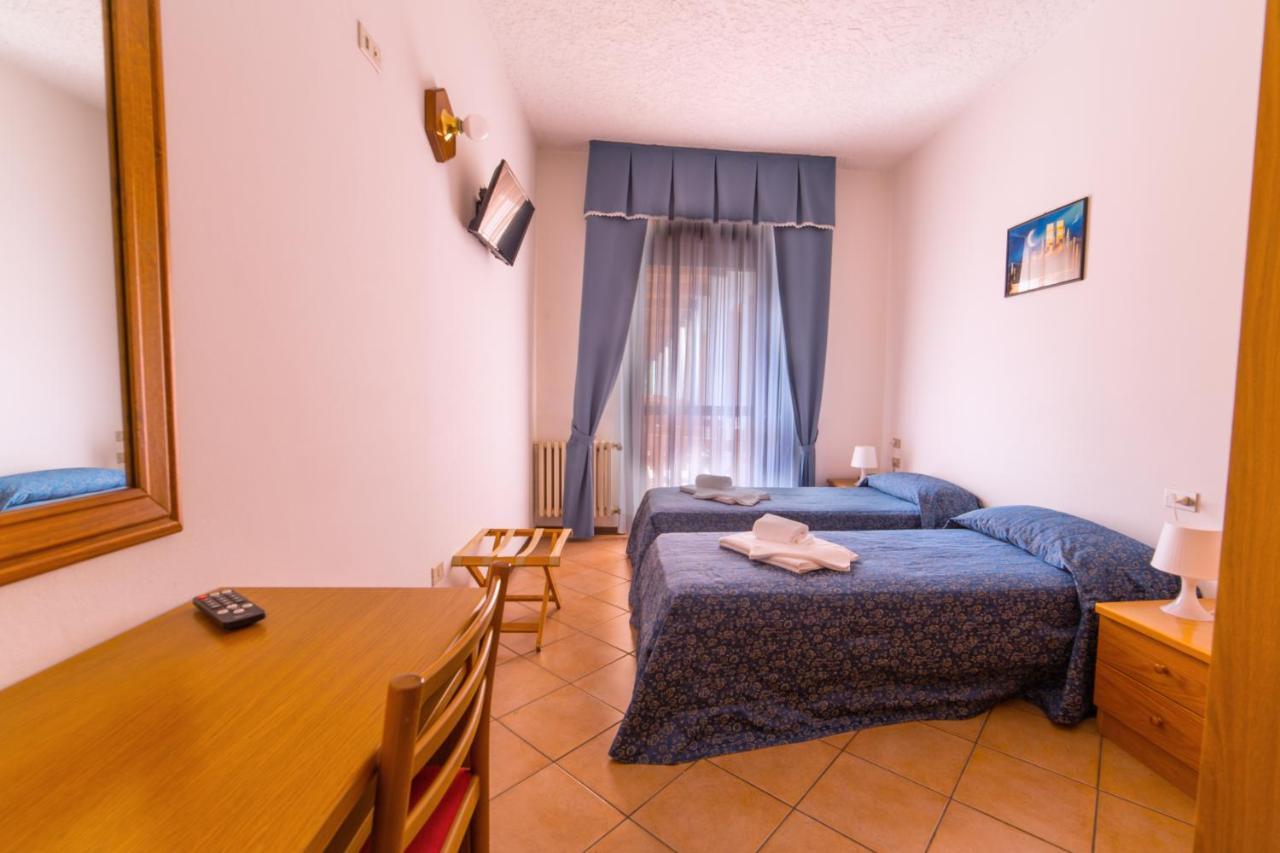 Hotel Sancamillo Dimaro Exteriör bild