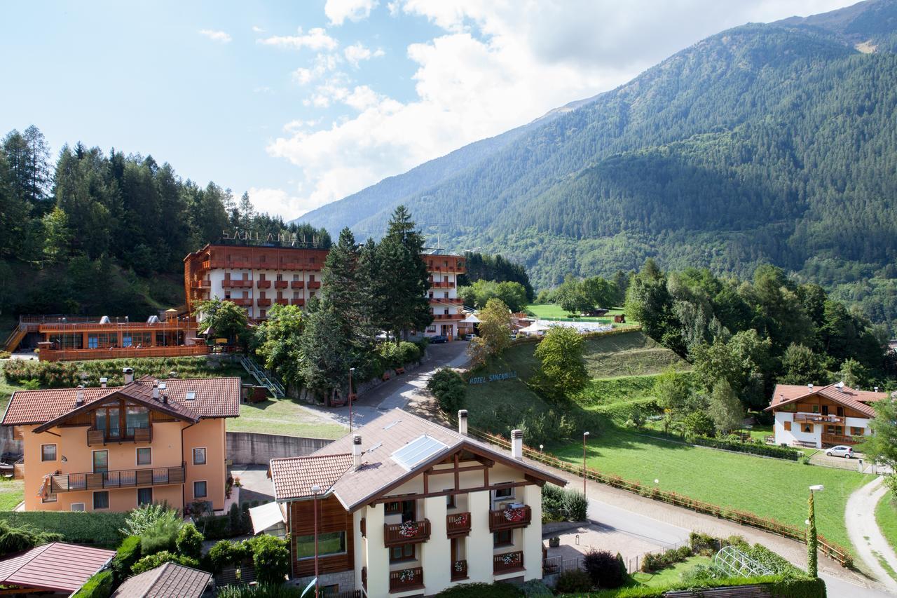 Hotel Sancamillo Dimaro Exteriör bild